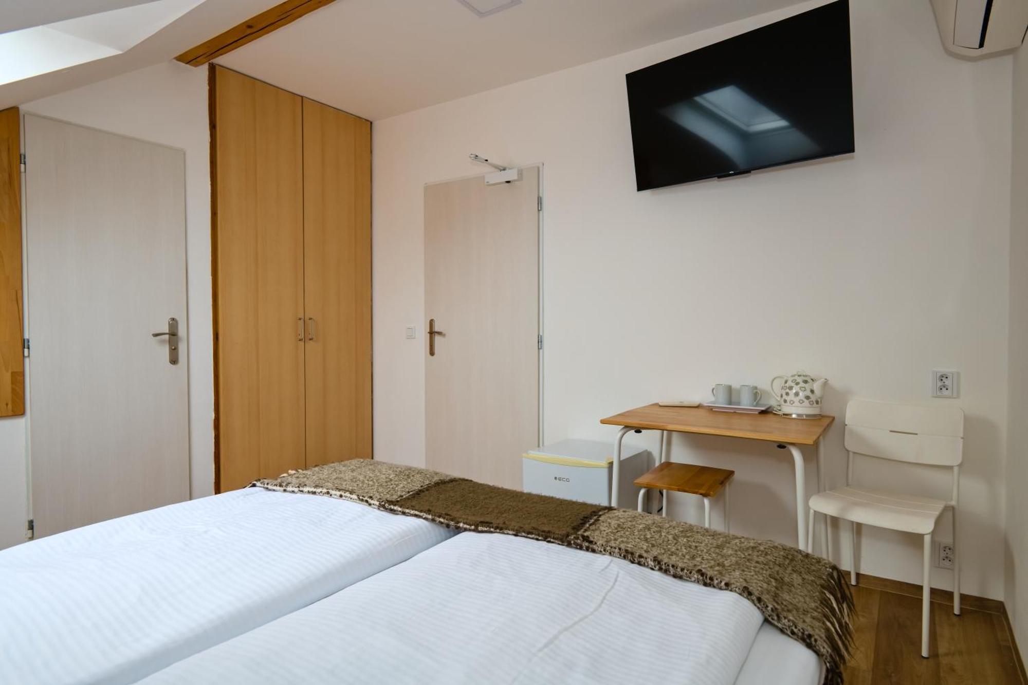 Wellness Vila Bohemia Prag Exteriör bild