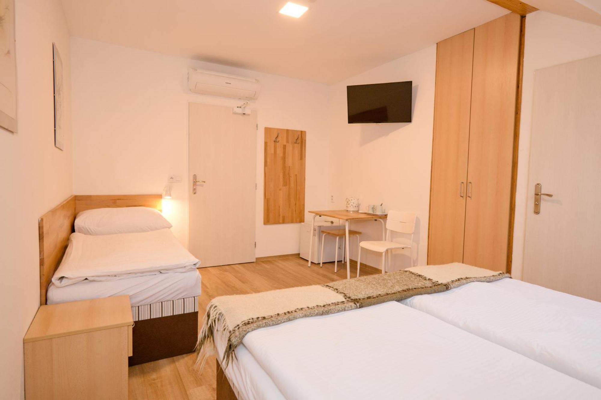 Wellness Vila Bohemia Prag Exteriör bild
