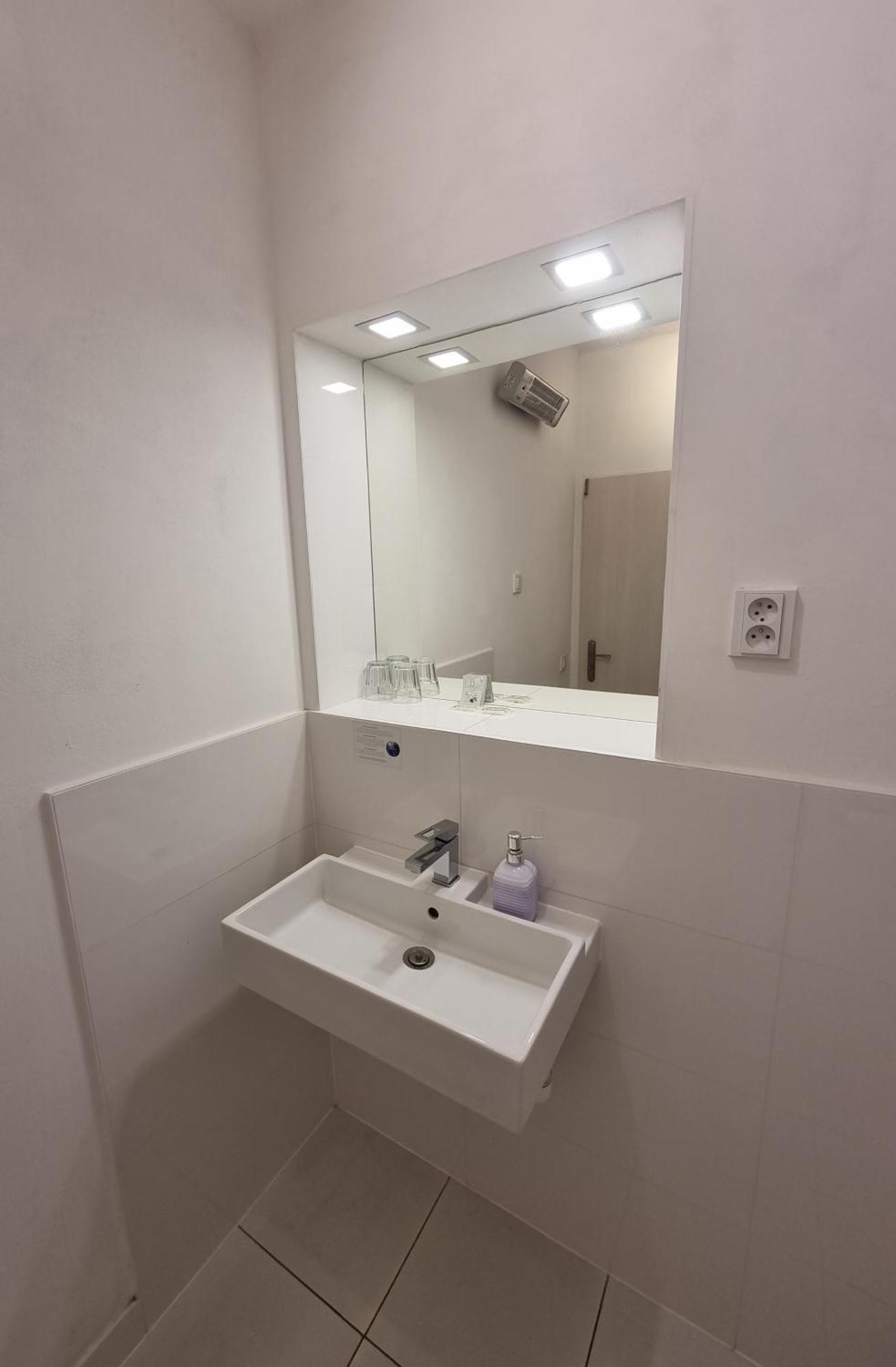 Wellness Vila Bohemia Prag Exteriör bild