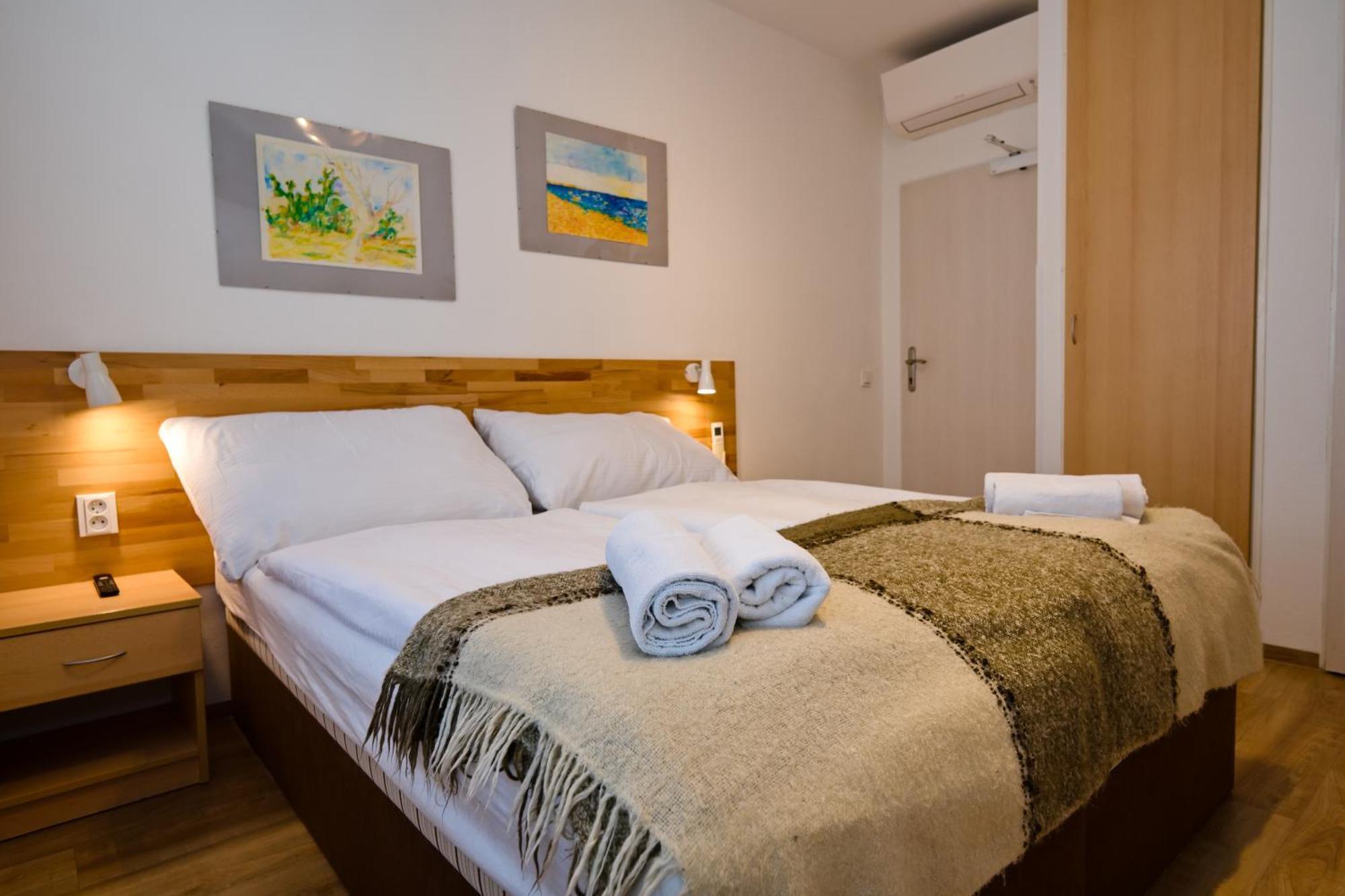 Wellness Vila Bohemia Prag Exteriör bild