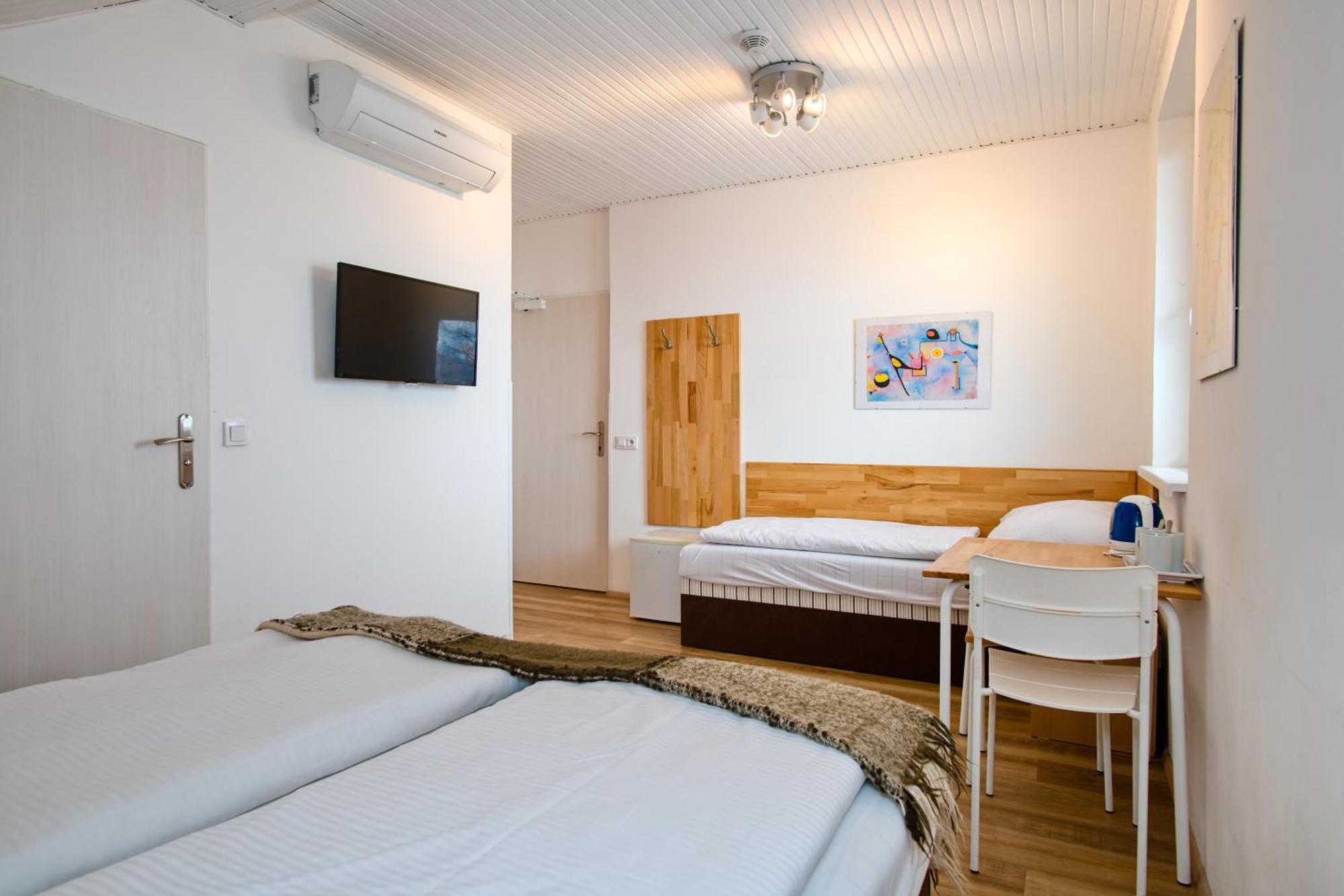 Wellness Vila Bohemia Prag Exteriör bild